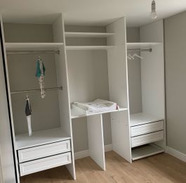Bespoke nursery furniture: Click Here To View Larger Image