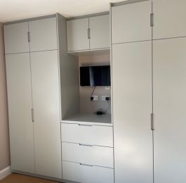 Bespoke bedroom furniture: Click Here To View Larger Image