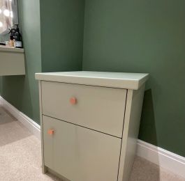 Pedestal in french gray : Click Here To View Larger Image