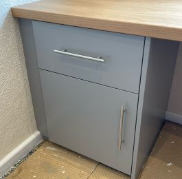 Base cabinet : Click Here To View Larger Image